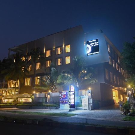 에메랄드 클락스 인 스위트 호텔 마이소르 외부 사진